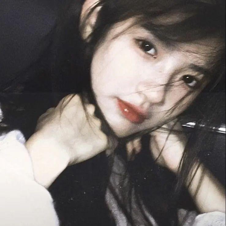 壁花女孩梦游中